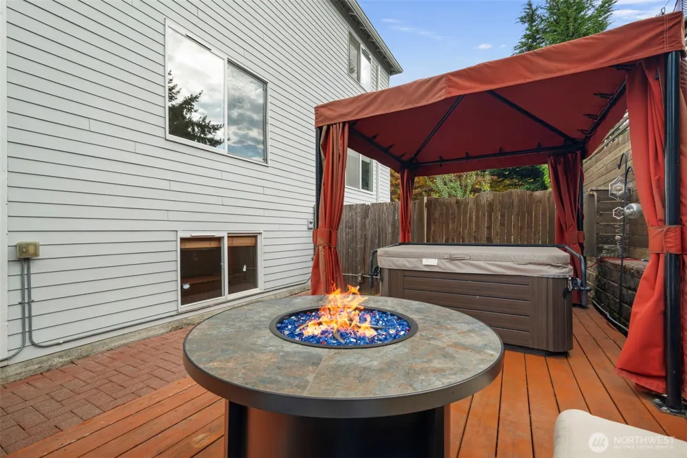 5243 40th Avenue NE Seattle, WA 98105