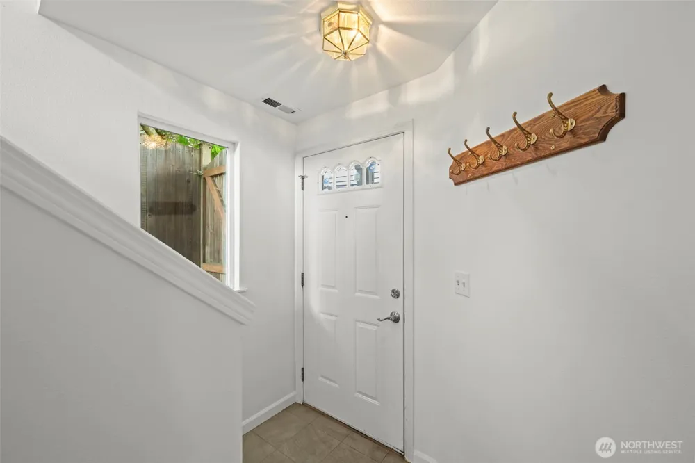 5243 40th Avenue NE Seattle, WA 98105