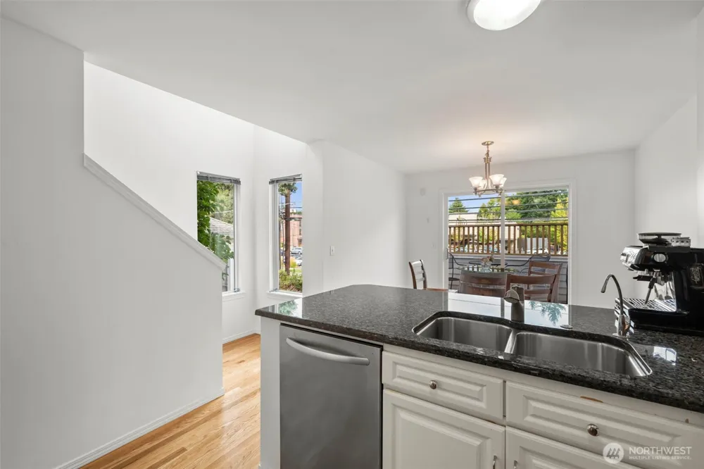 5243 40th Avenue NE Seattle, WA 98105