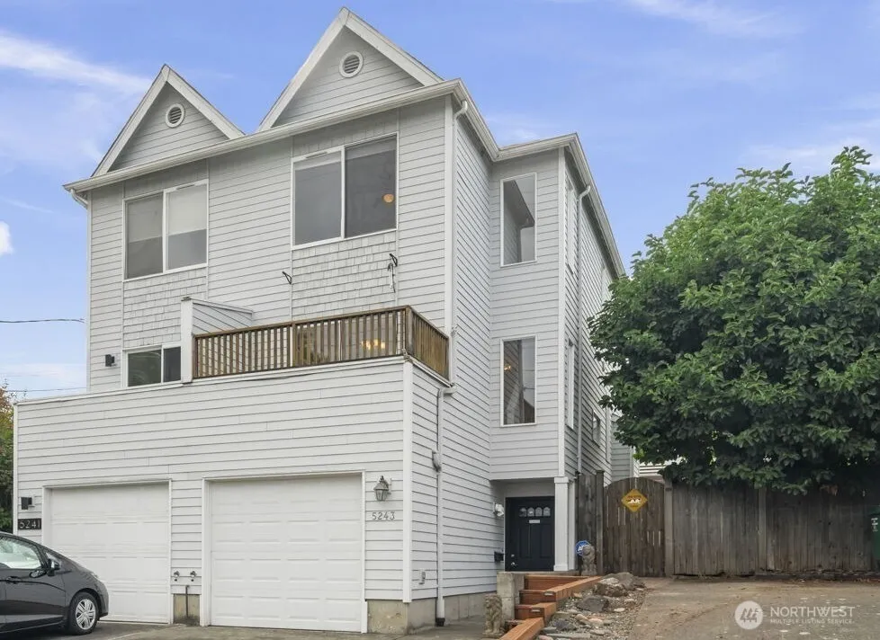 5243 40th Avenue NE Seattle, WA 98105