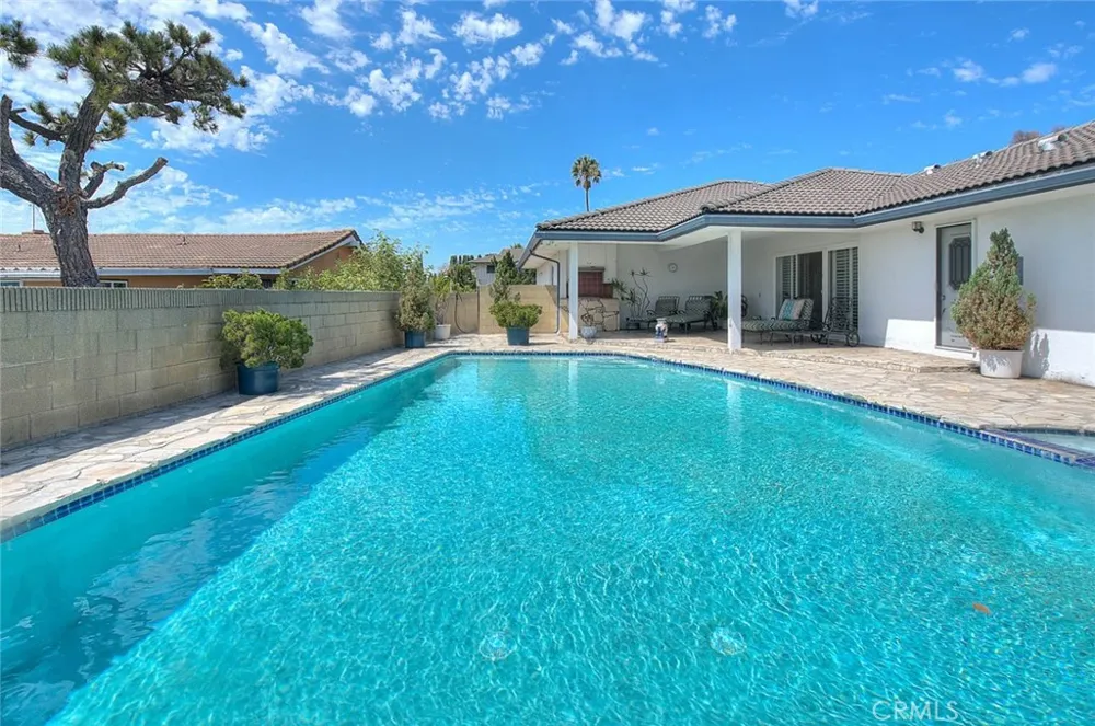 201 E Burke Montebello, CA 90640