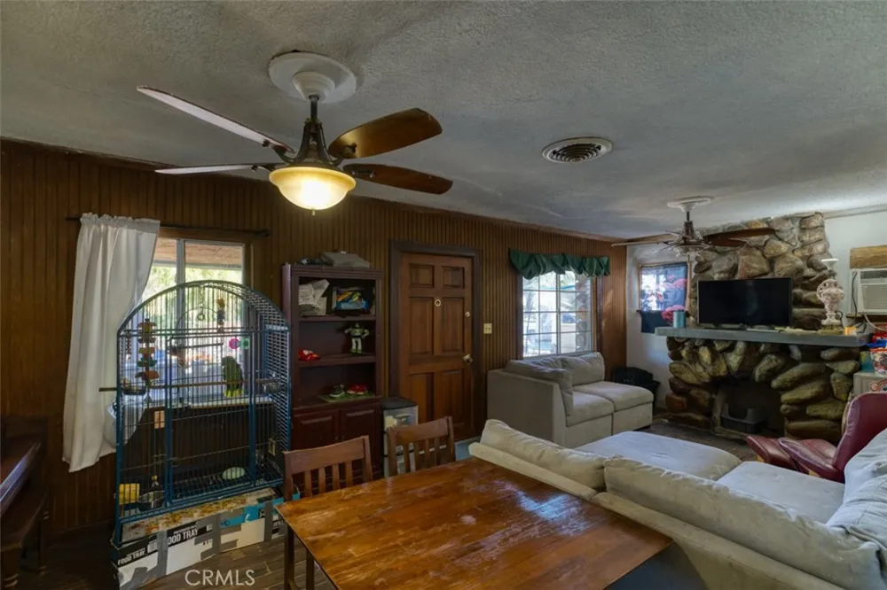 11103 Allegheny Sun Valley, CA 91352