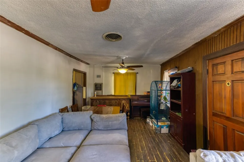 11103 Allegheny Sun Valley, CA 91352