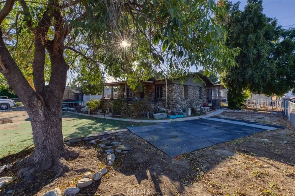 11103 Allegheny Sun Valley, CA 91352