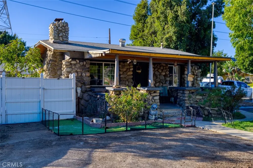 11103 Allegheny Sun Valley, CA 91352
