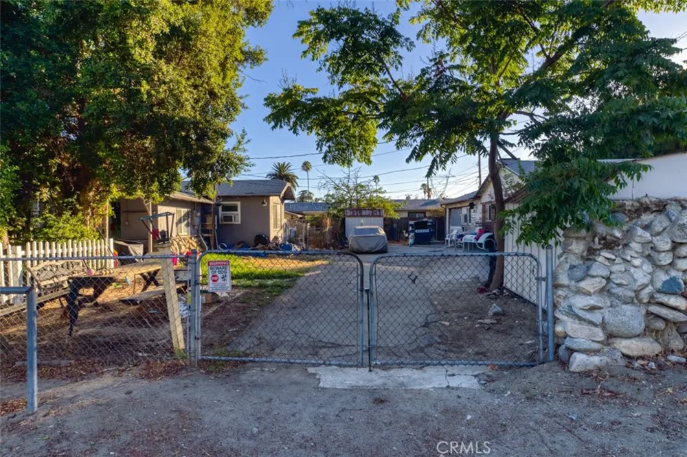11103 Allegheny Sun Valley, CA 91352