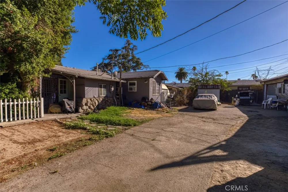 11103 Allegheny Sun Valley, CA 91352