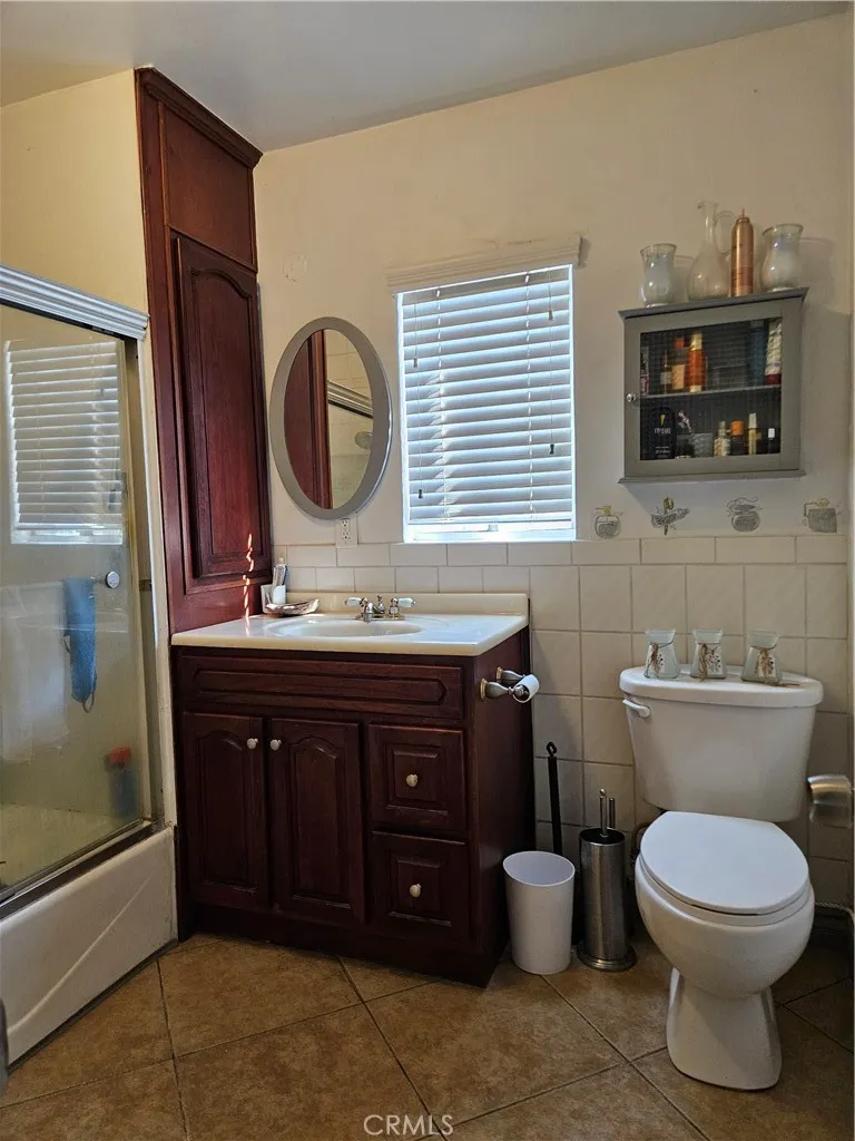 1179 Viceroy Avenue Covina, CA 91722