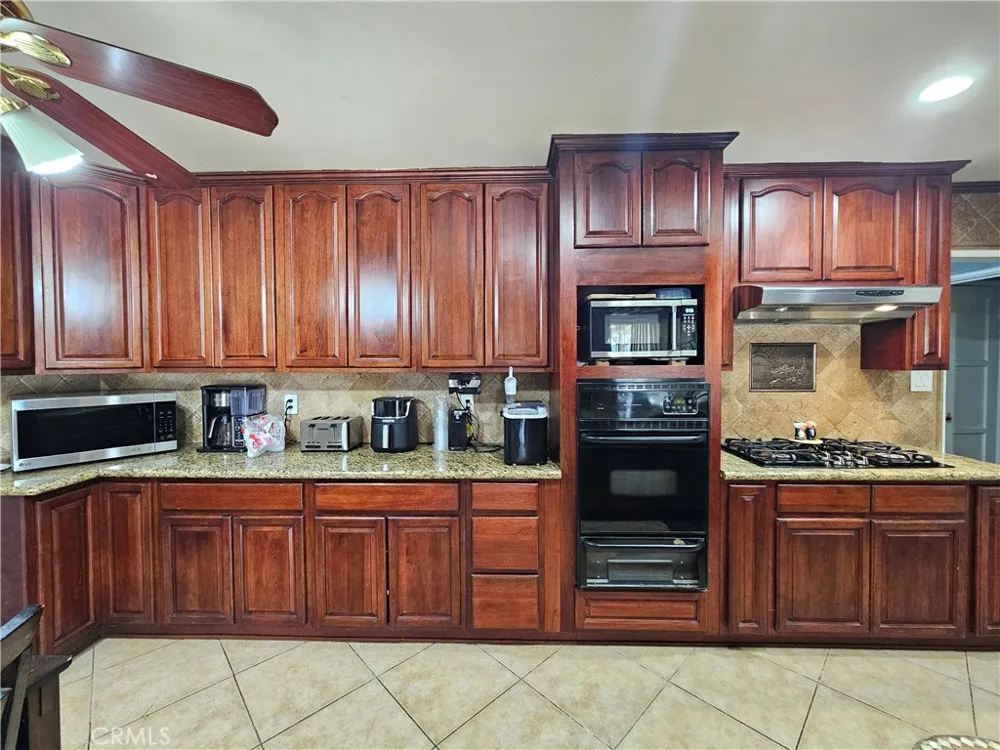 1179 Viceroy Avenue Covina, CA 91722