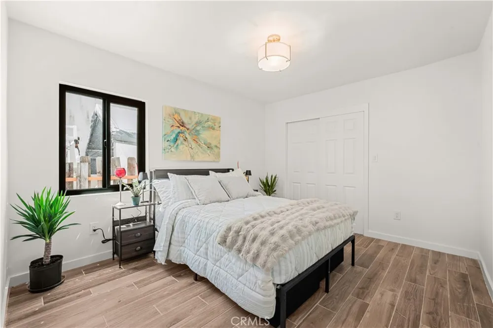 8991 Victoria Avenue South Gate, CA 90280