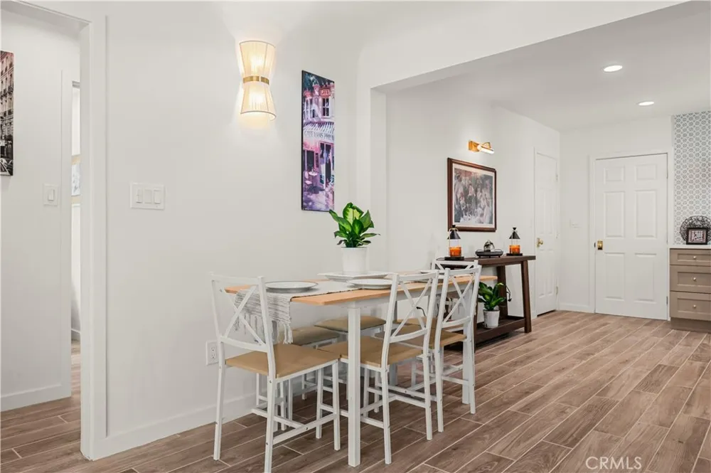 8991 Victoria Avenue South Gate, CA 90280