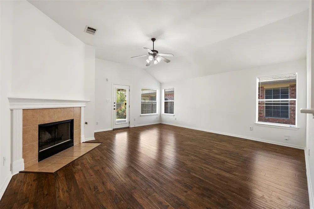 18513 Silent Water Way Pflugerville, TX 78660