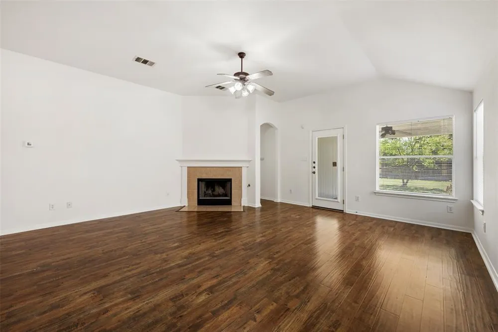 18513 Silent Water Way Pflugerville, TX 78660