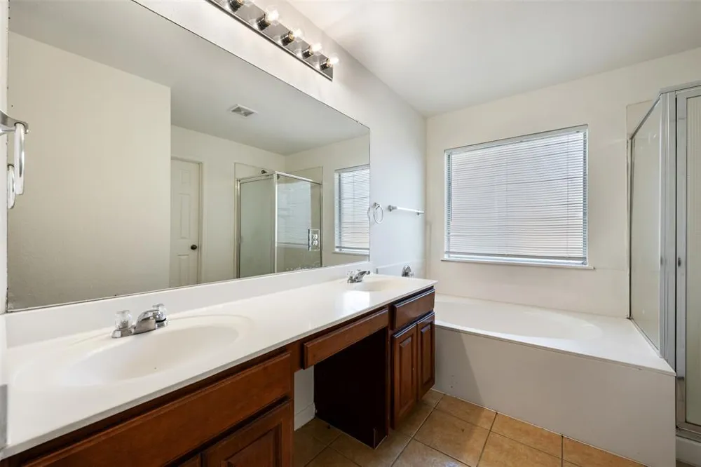 18513 Silent Water Way Pflugerville, TX 78660