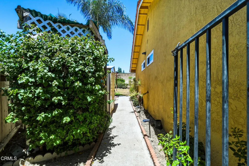 23591 Via Estella Mission Viejo, CA 92691