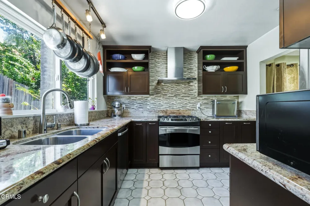 23591 Via Estella Mission Viejo, CA 92691