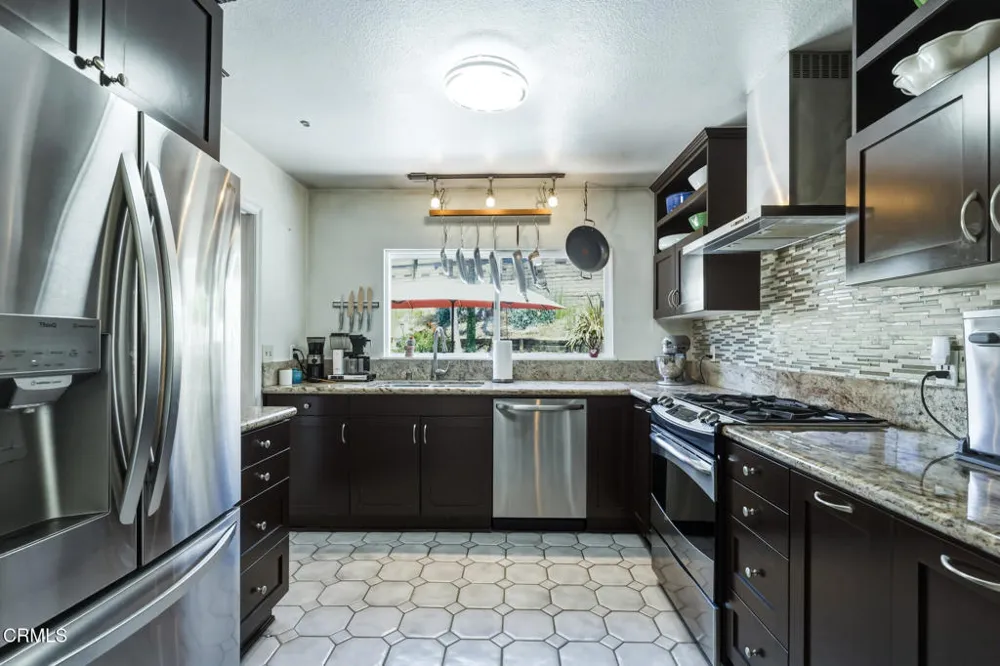 23591 Via Estella Mission Viejo, CA 92691