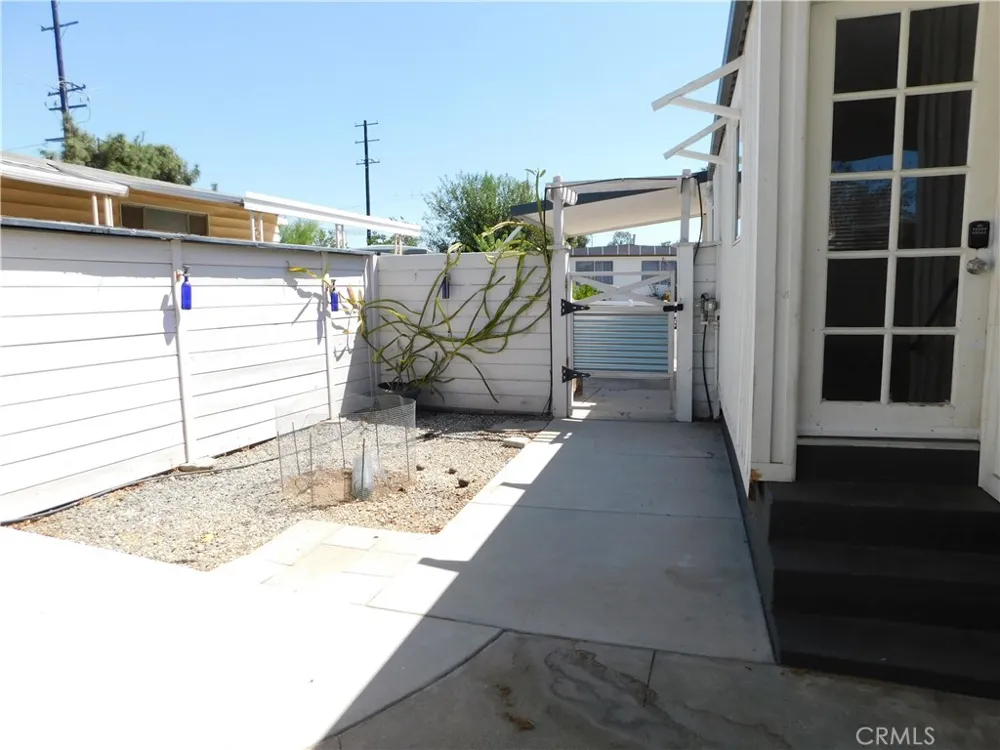 34480 COUNTY LINE ROAD #10 Yucaipa, CA 92399