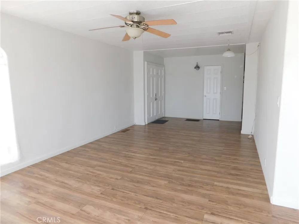 34480 COUNTY LINE ROAD #10 Yucaipa, CA 92399