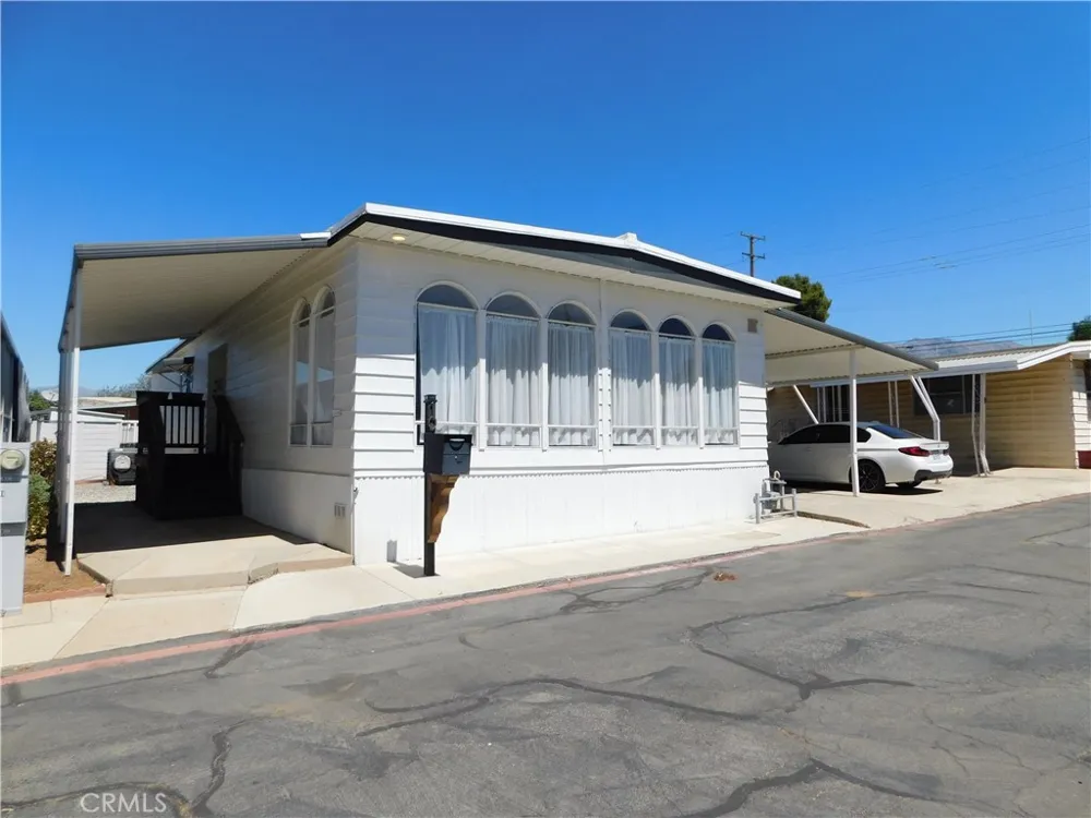 34480 COUNTY LINE ROAD #10 Yucaipa, CA 92399