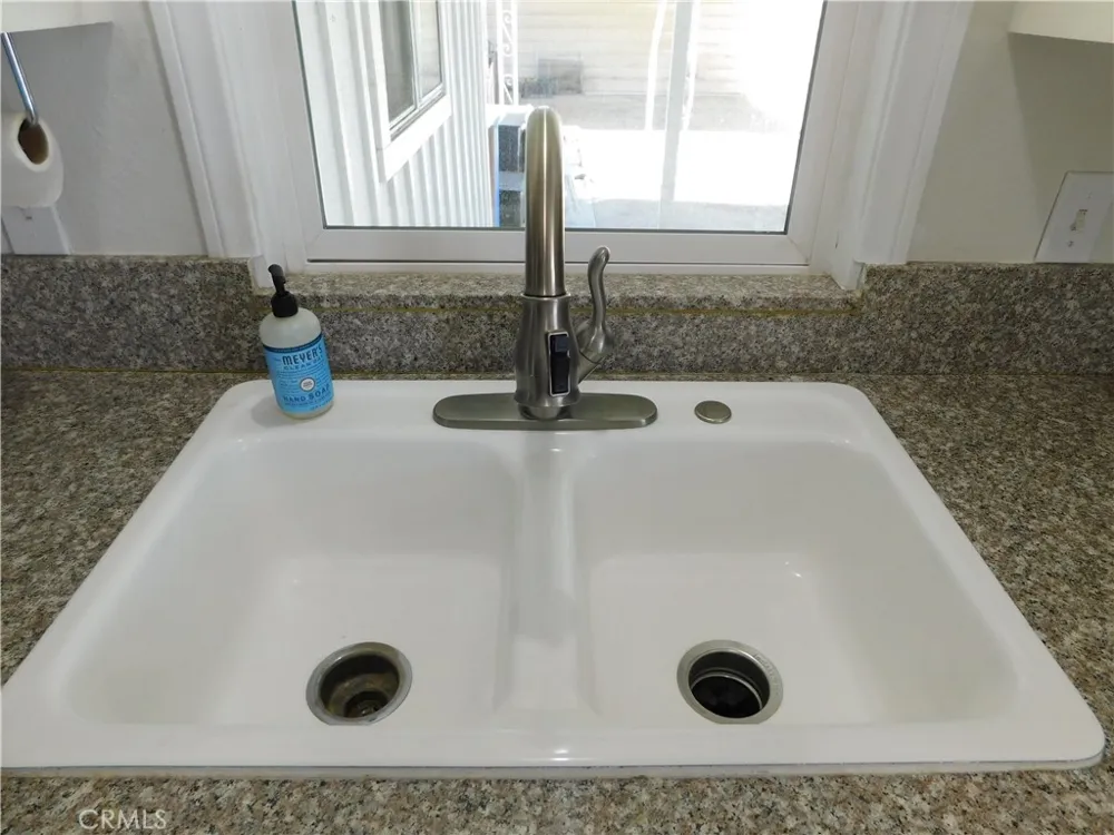 34480 COUNTY LINE ROAD #10 Yucaipa, CA 92399