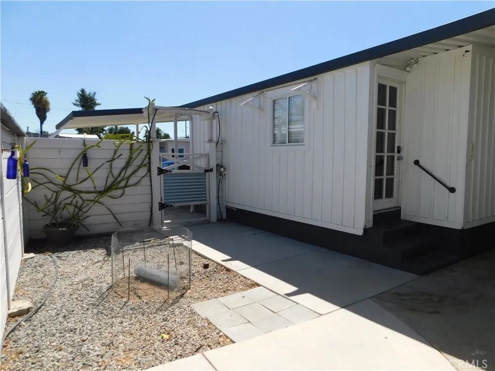 34480 COUNTY LINE ROAD #10 Yucaipa, CA 92399