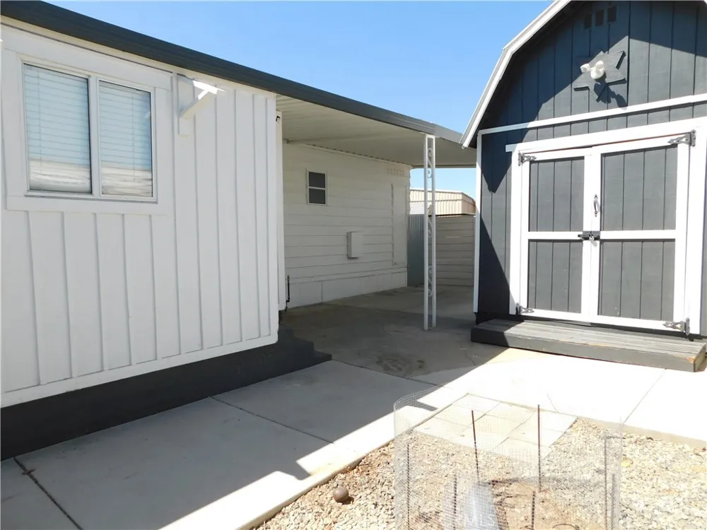 34480 COUNTY LINE ROAD #10 Yucaipa, CA 92399