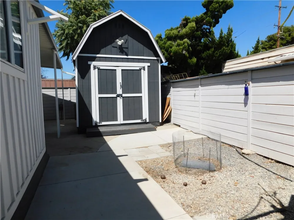 34480 COUNTY LINE ROAD #10 Yucaipa, CA 92399
