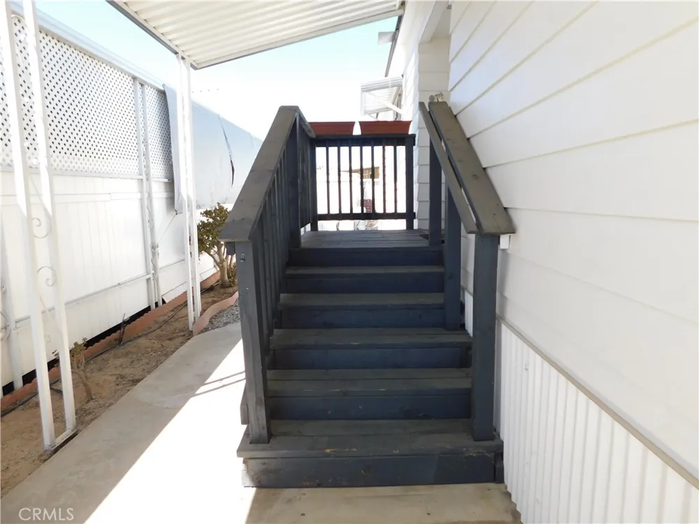 34480 COUNTY LINE ROAD #10 Yucaipa, CA 92399