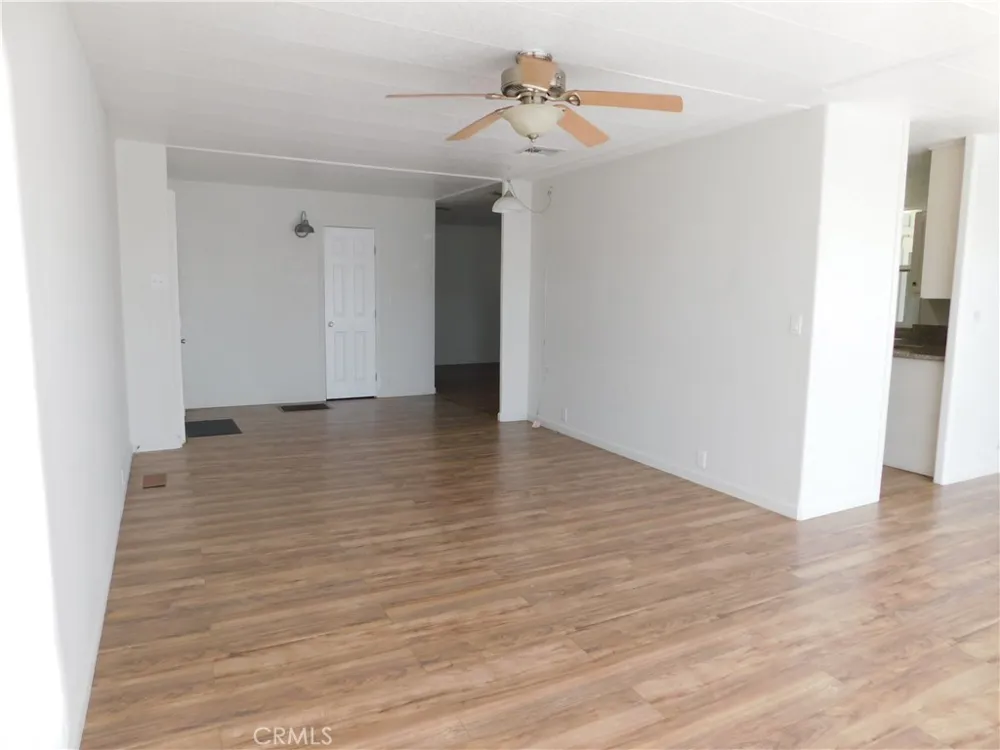 34480 COUNTY LINE ROAD #10 Yucaipa, CA 92399