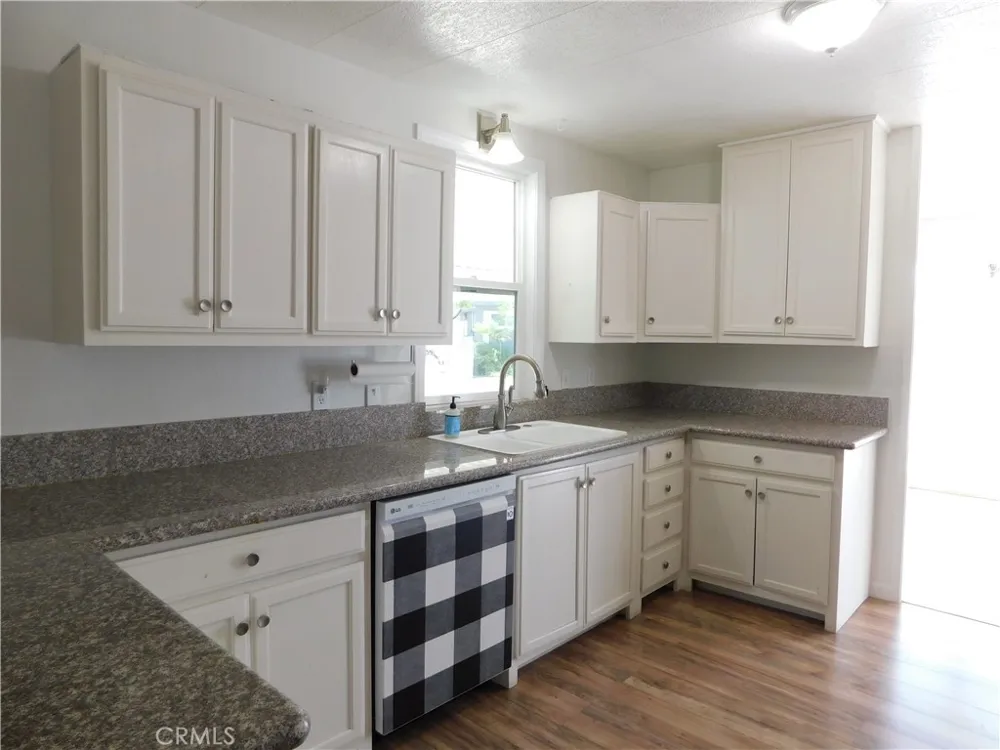34480 COUNTY LINE ROAD #10 Yucaipa, CA 92399
