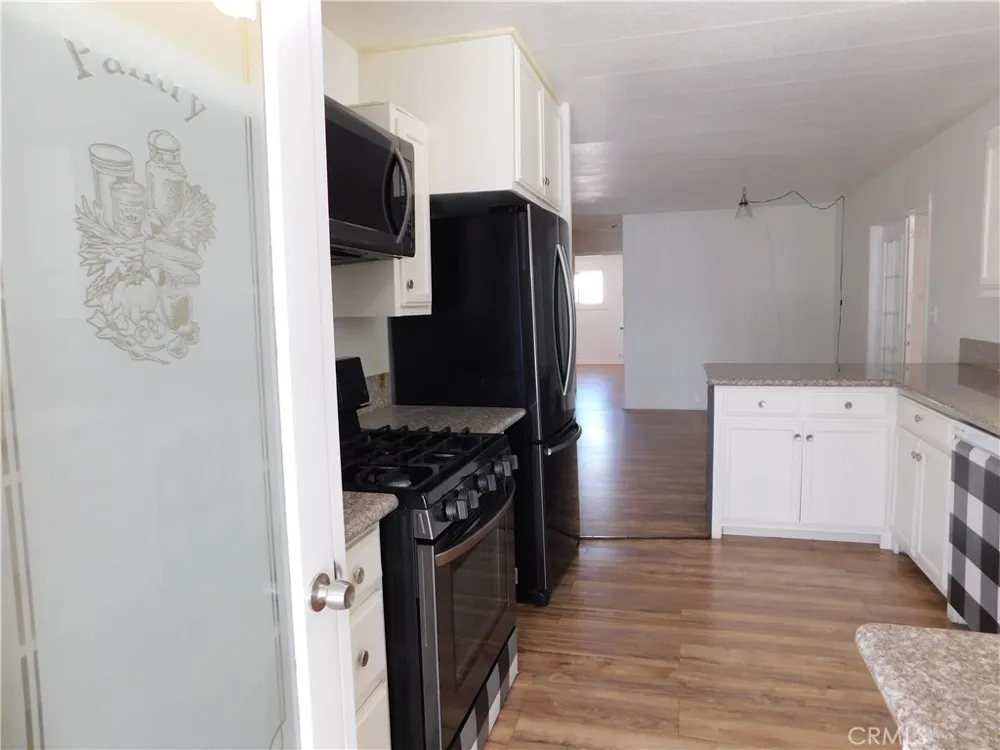 34480 COUNTY LINE ROAD #10 Yucaipa, CA 92399