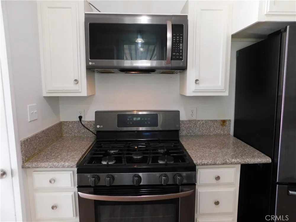 34480 COUNTY LINE ROAD #10 Yucaipa, CA 92399