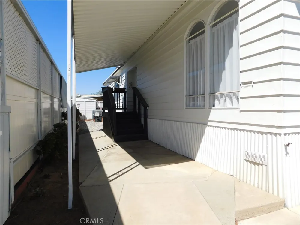 34480 COUNTY LINE ROAD #10 Yucaipa, CA 92399