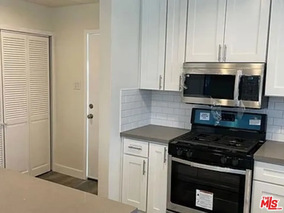 5808 Colfax Street North Hollywood, CA 91601