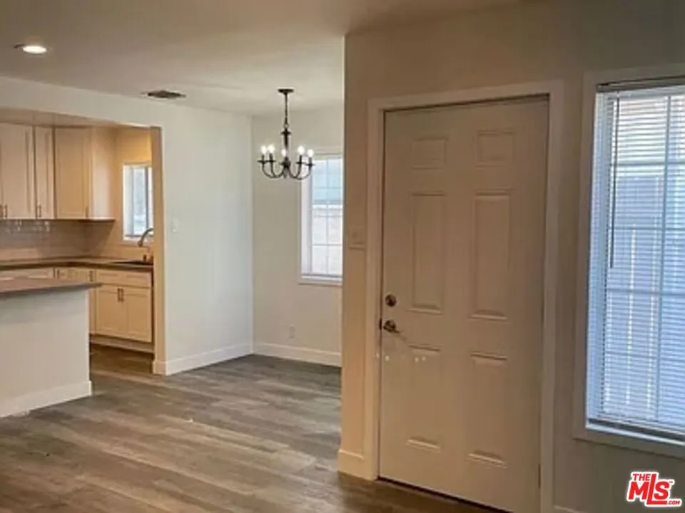 5808 Colfax Street North Hollywood, CA 91601