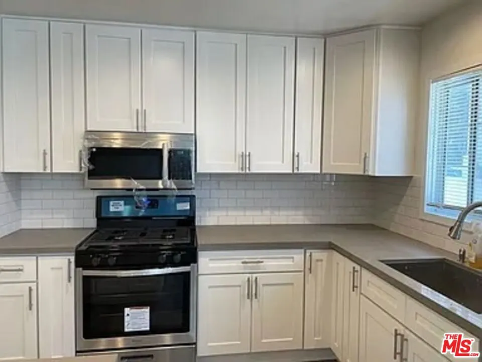 5808 Colfax Street North Hollywood, CA 91601