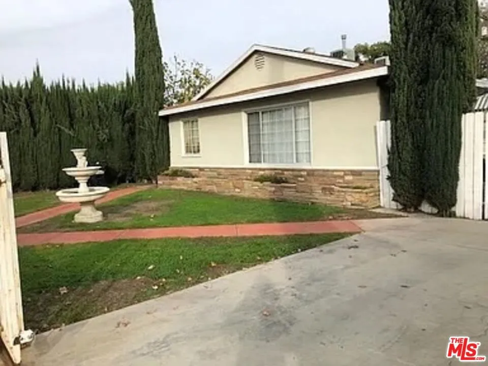 5808 Colfax Street North Hollywood, CA 91601