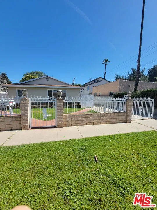 5808 Colfax Street North Hollywood, CA 91601