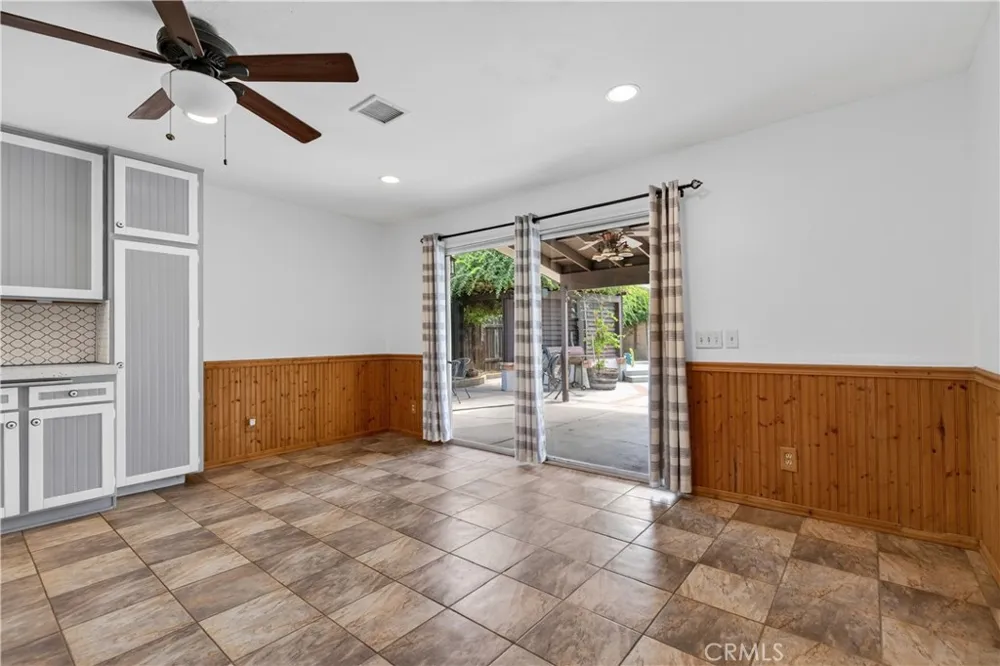 8478 Williamsburg Riverside, CA 92504