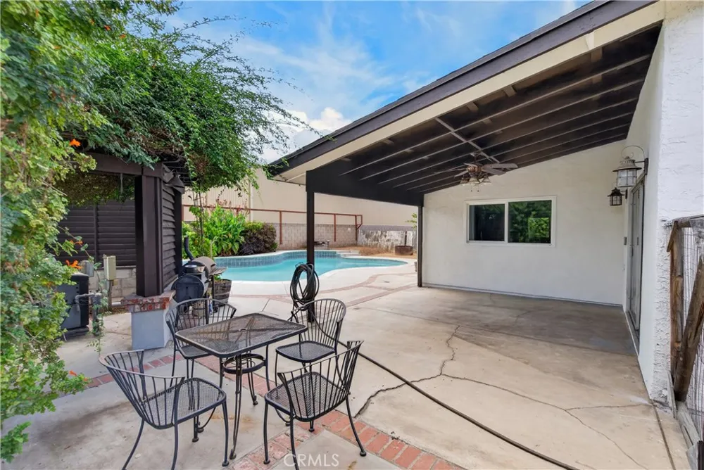 8478 Williamsburg Riverside, CA 92504