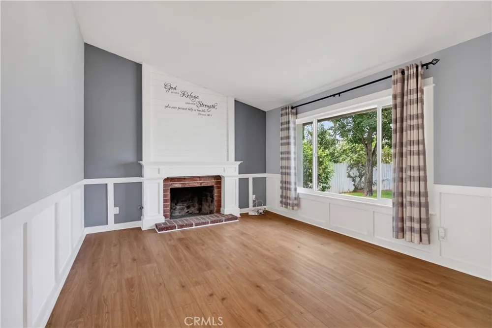 8478 Williamsburg Riverside, CA 92504