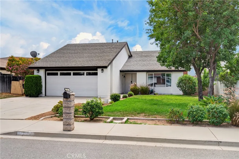 8478 Williamsburg Riverside, CA 92504