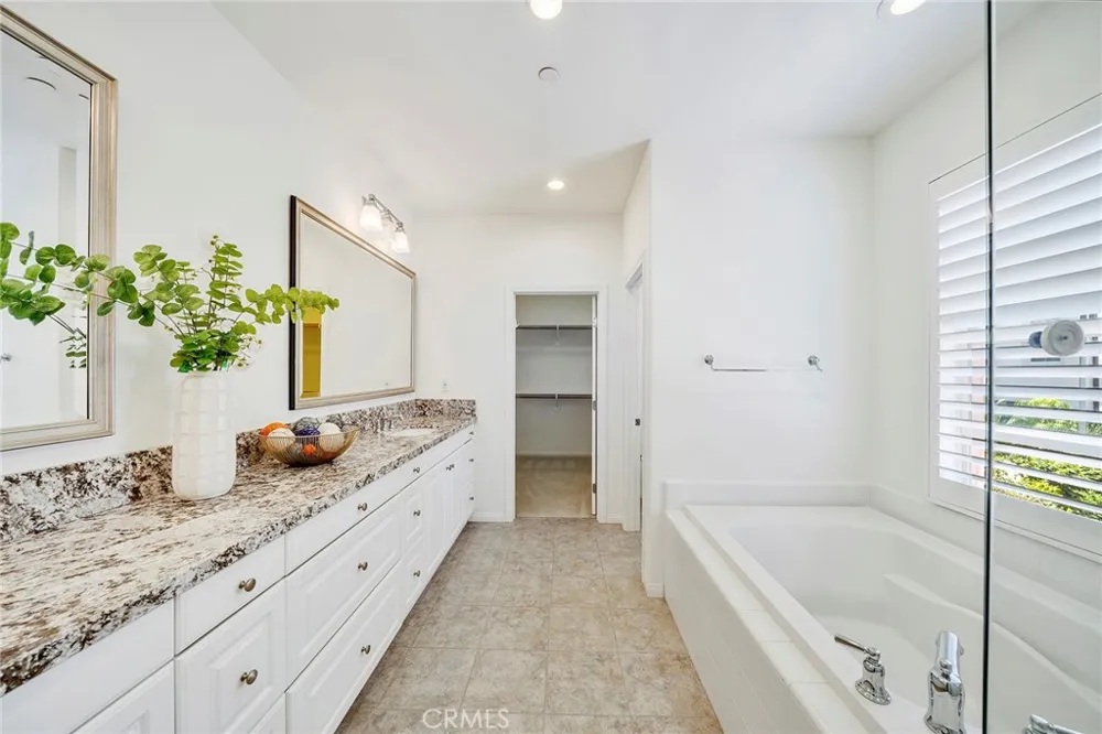 104 Beechmont Irvine, CA 92620