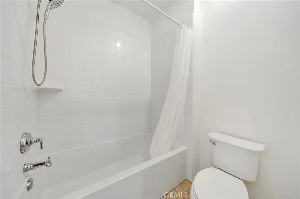104 Beechmont Irvine, CA 92620