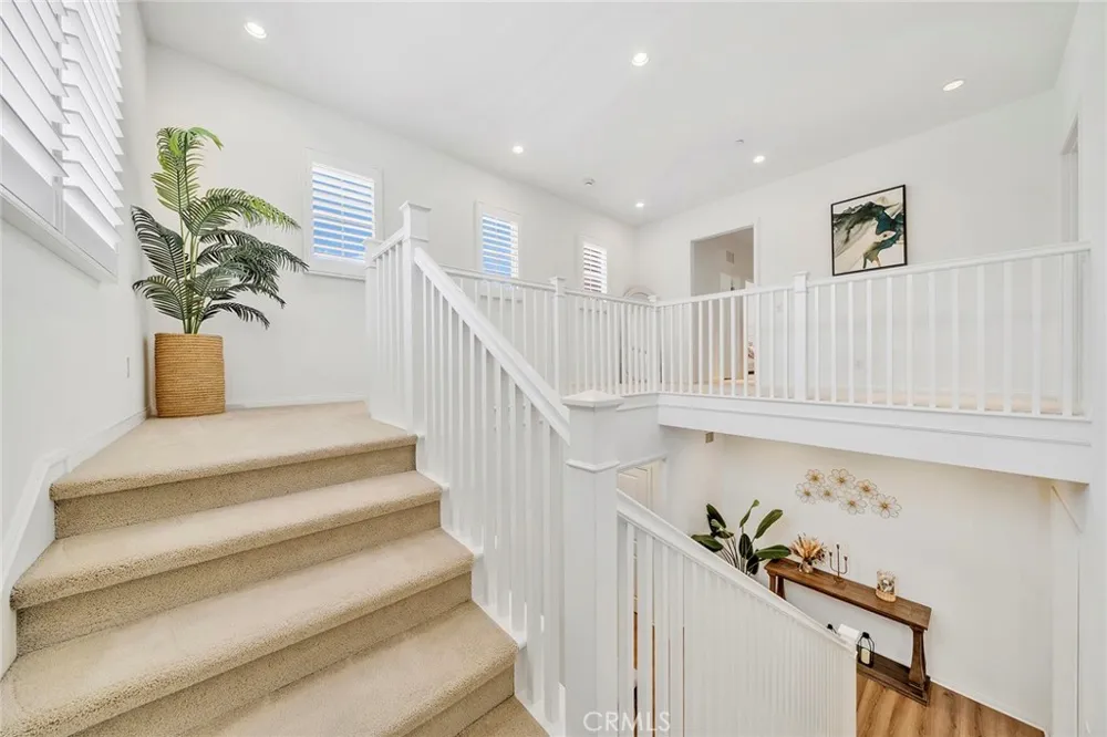 104 Beechmont Irvine, CA 92620
