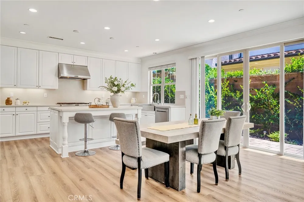 104 Beechmont Irvine, CA 92620