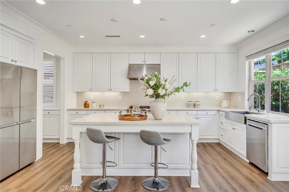 104 Beechmont Irvine, CA 92620