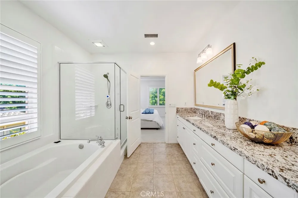 104 Beechmont Irvine, CA 92620
