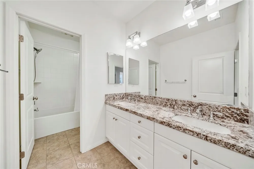 104 Beechmont Irvine, CA 92620